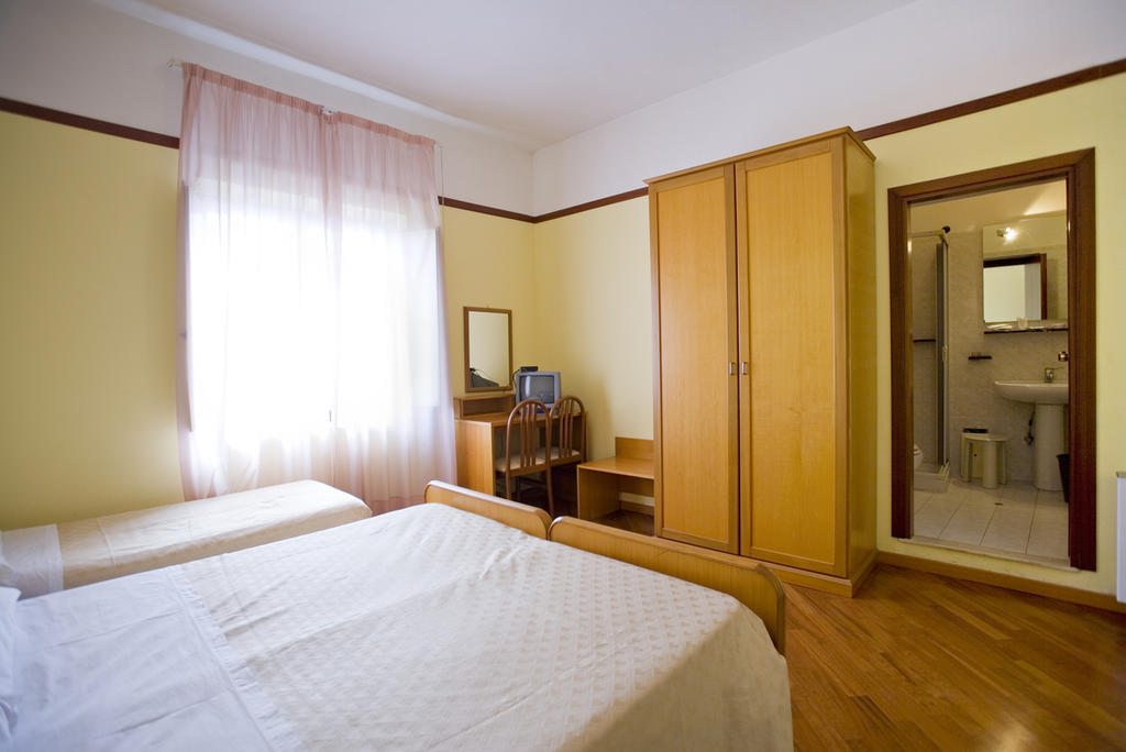Hotel Vittoria Sapri Δωμάτιο φωτογραφία