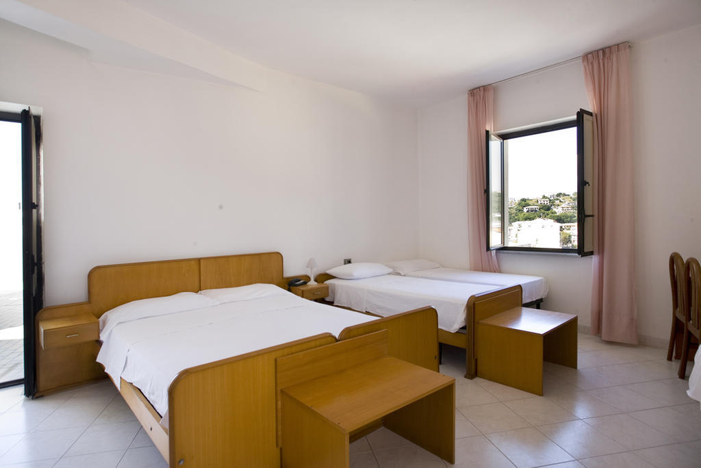 Hotel Vittoria Sapri Δωμάτιο φωτογραφία