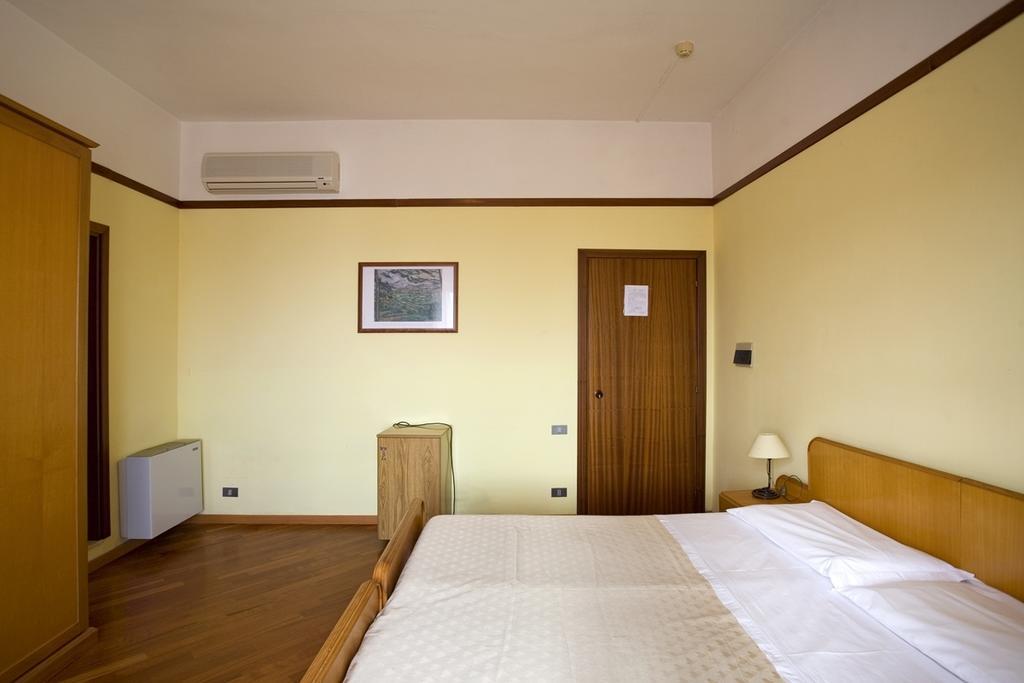 Hotel Vittoria Sapri Δωμάτιο φωτογραφία
