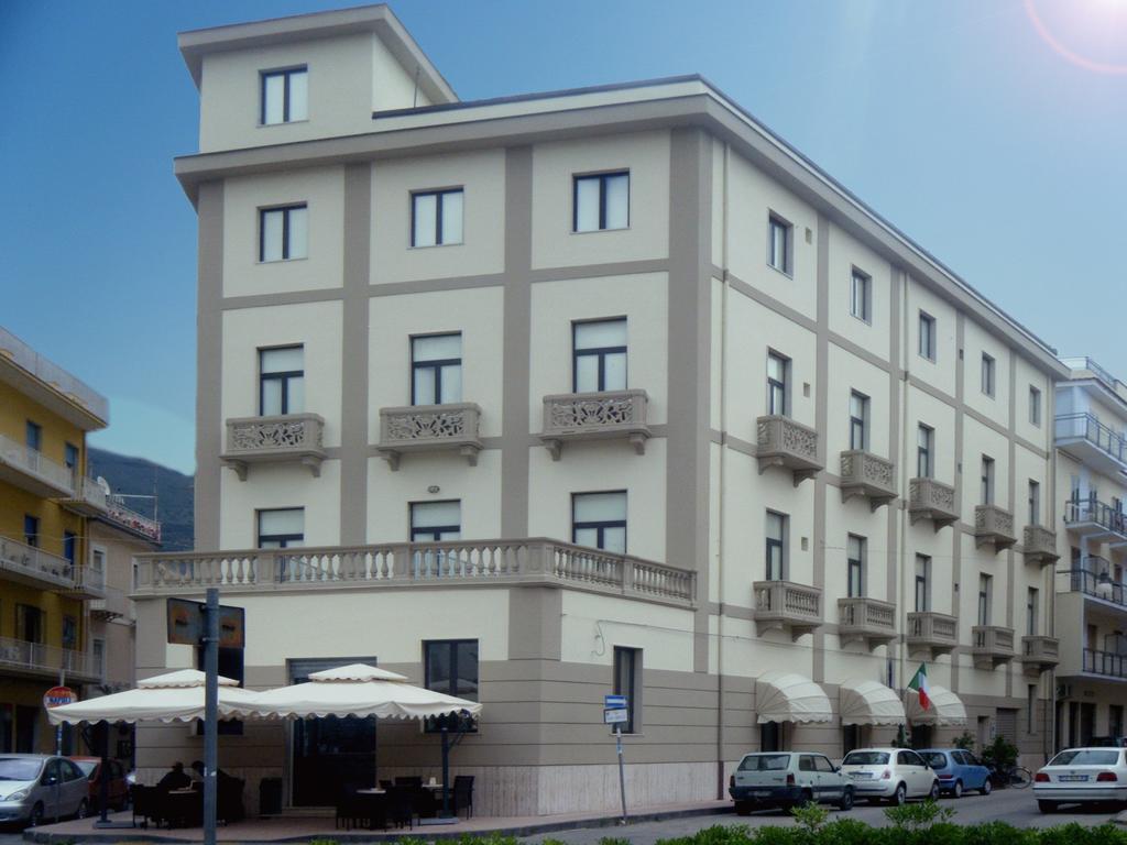 Hotel Vittoria Sapri Εξωτερικό φωτογραφία